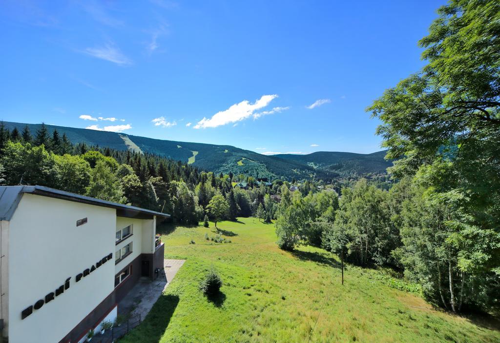 Hotel Horni Pramen Шпиндлерув-Млин Экстерьер фото